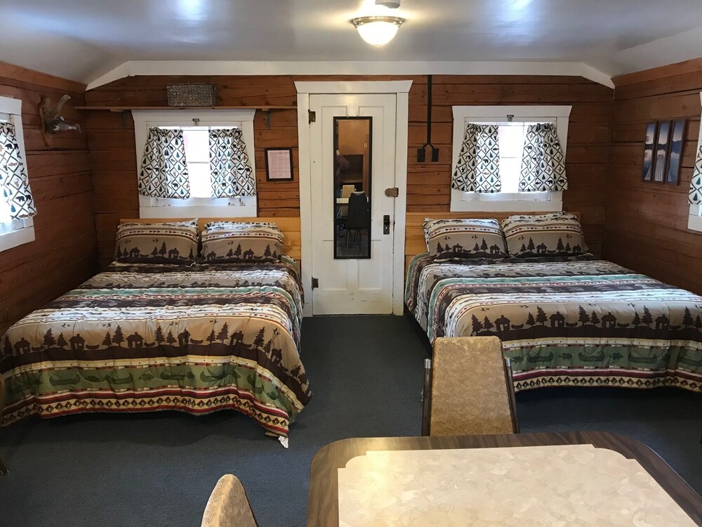 Grandview Cabins & RV Resort