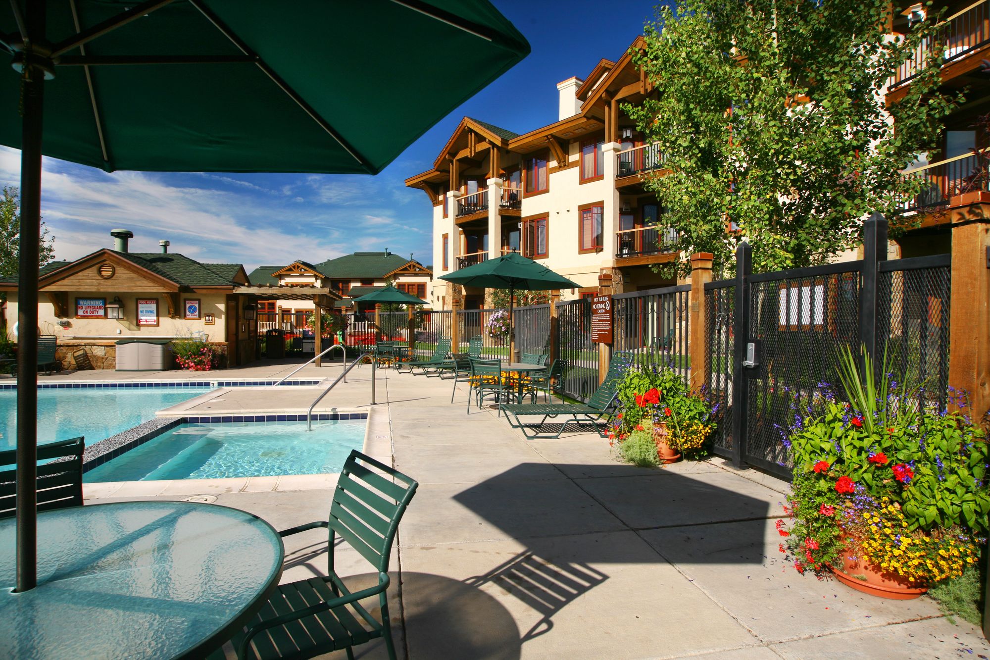 EagleRidge Lodge & Townhomes