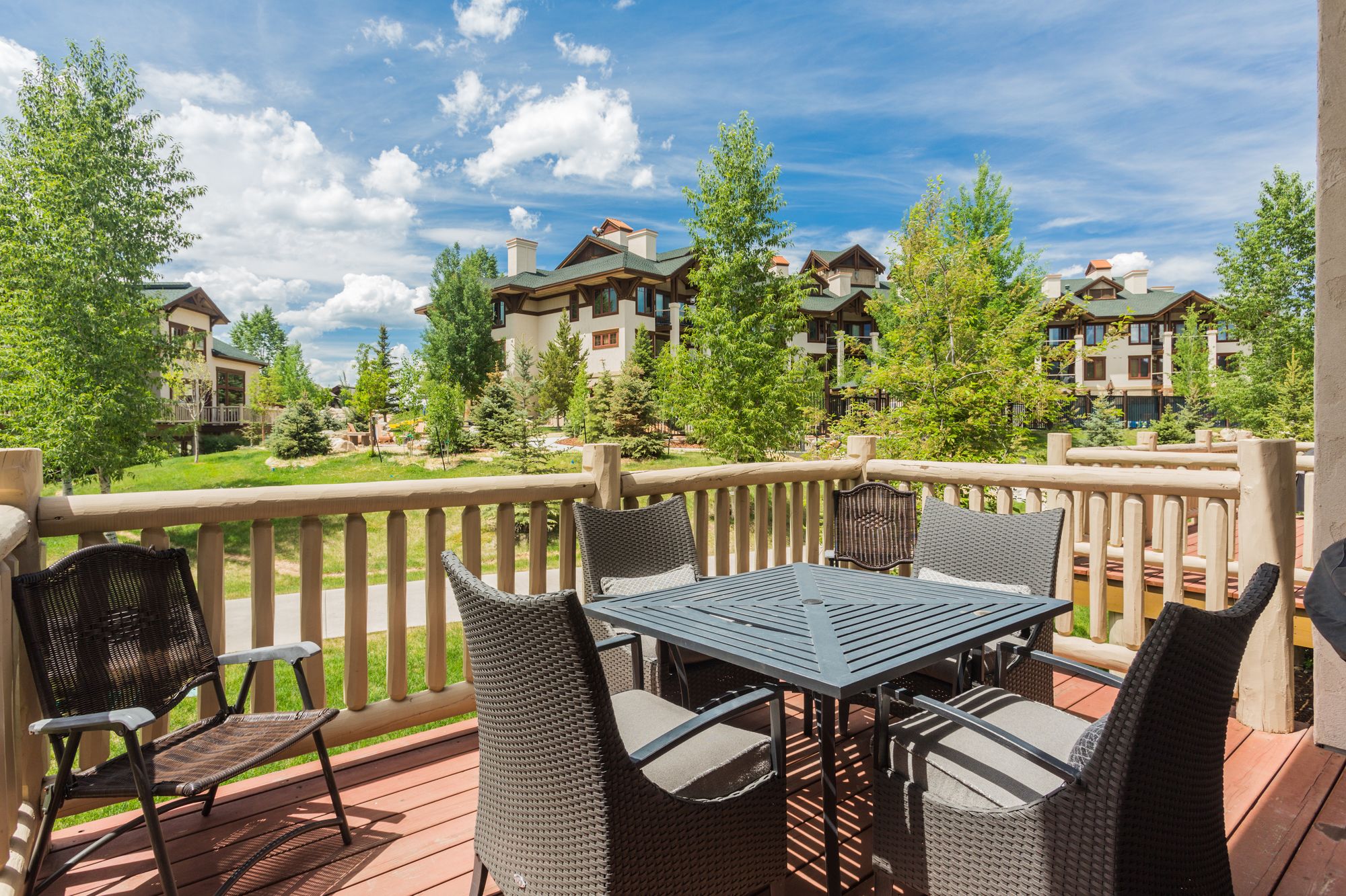 EagleRidge Lodge & Townhomes