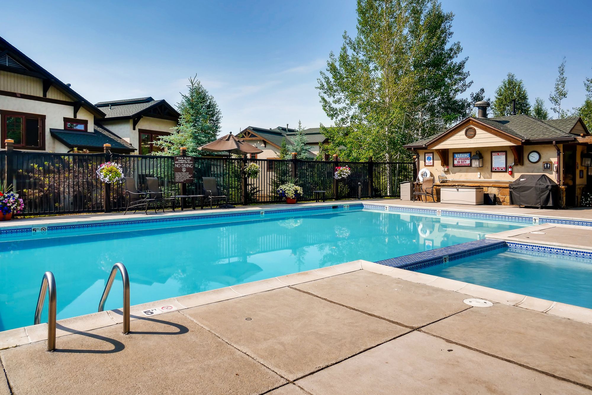 EagleRidge Lodge & Townhomes