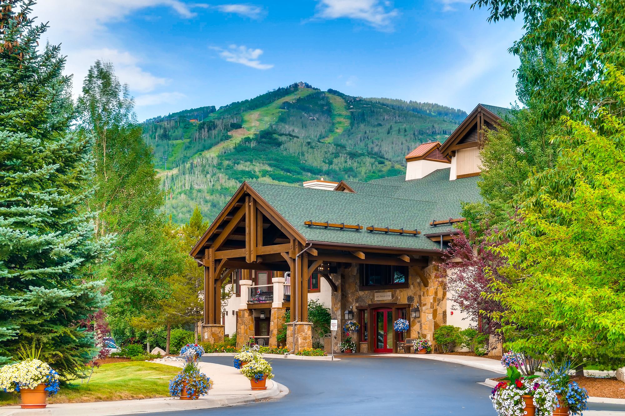 EagleRidge Lodge & Townhomes