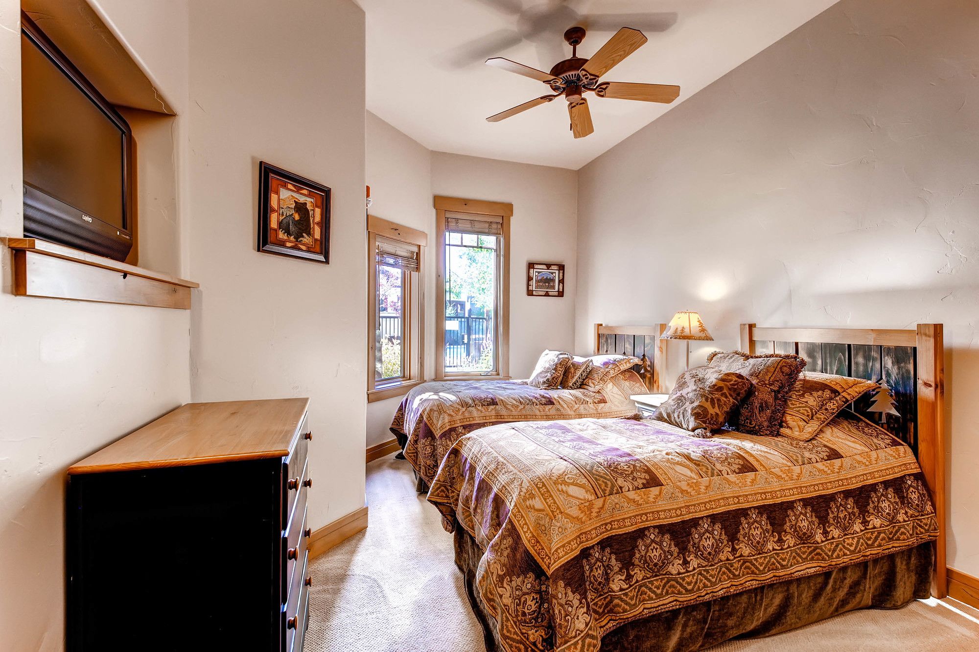 EagleRidge Lodge & Townhomes
