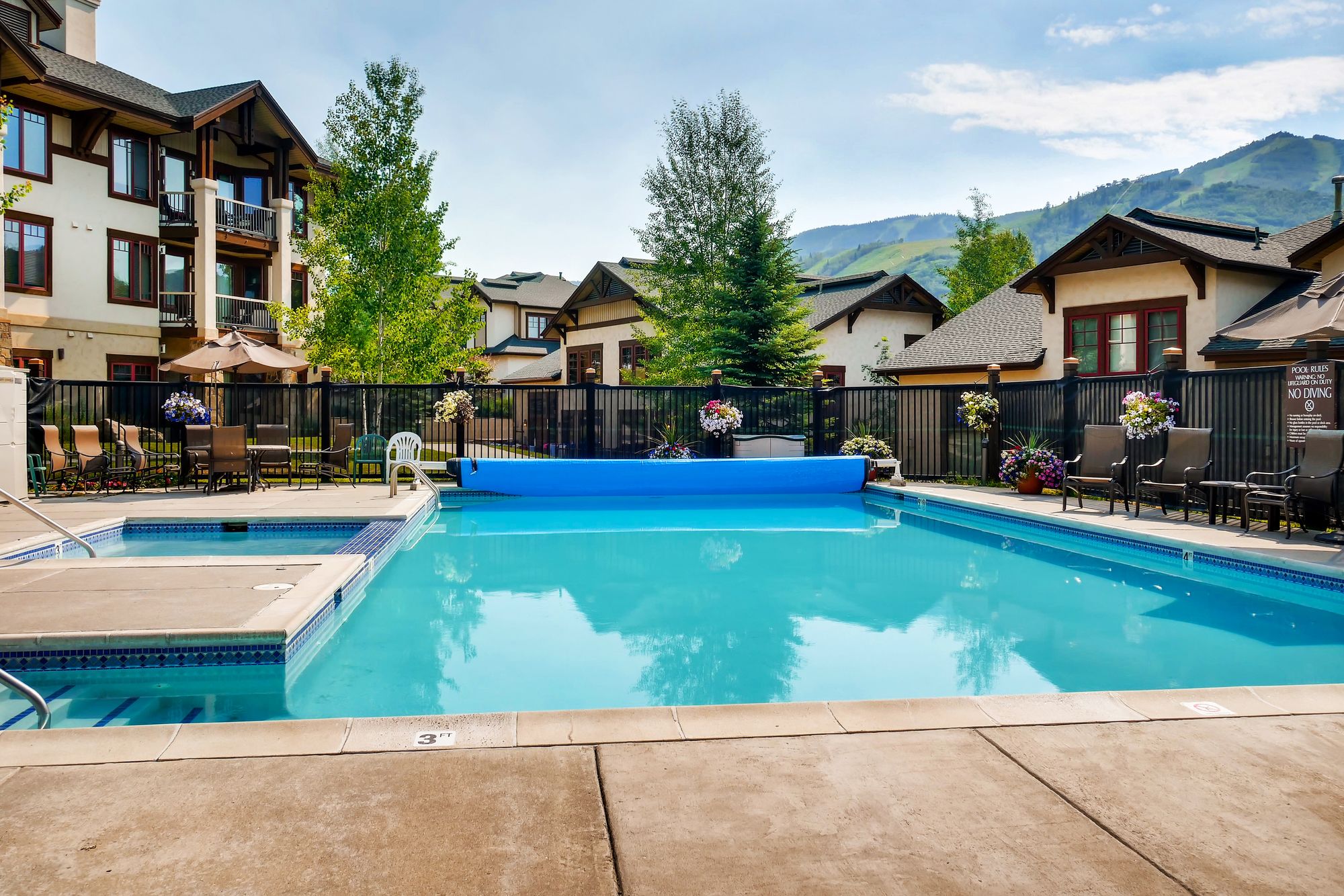 EagleRidge Lodge & Townhomes