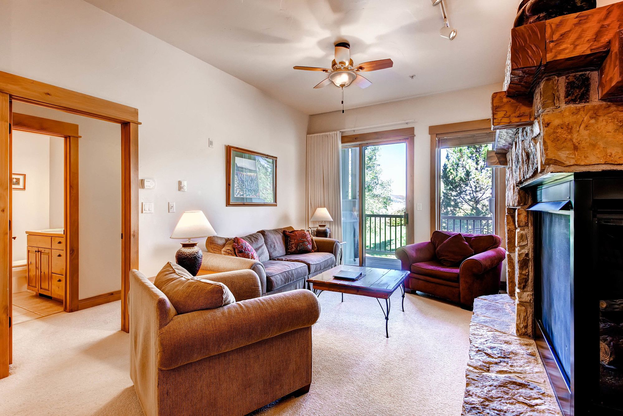 EagleRidge Lodge & Townhomes