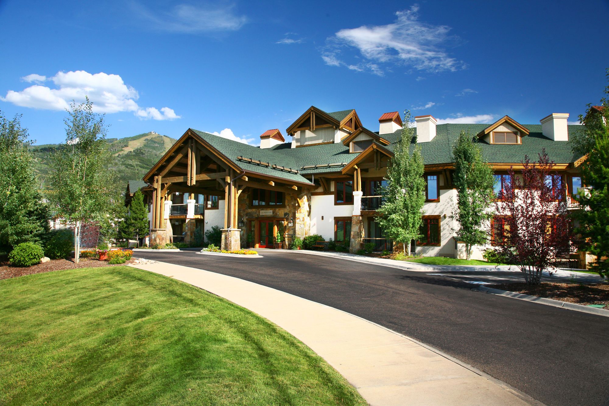 EagleRidge Lodge & Townhomes