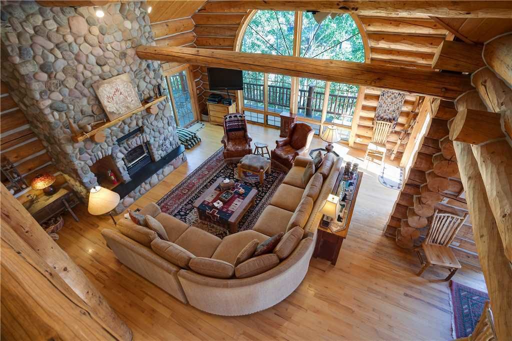Links and Logs Chalet