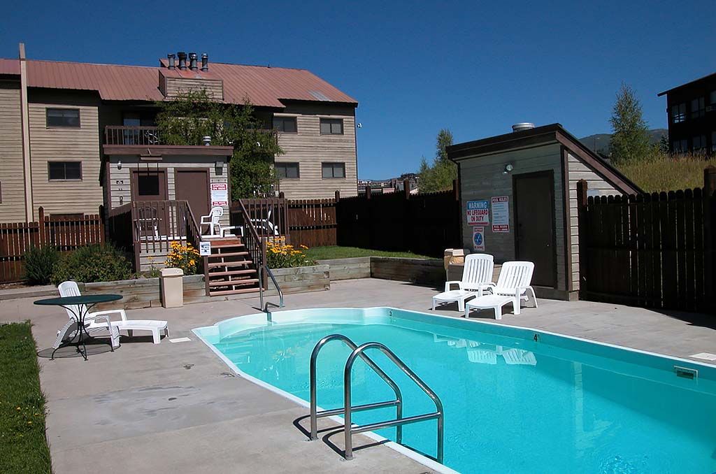 Shadow Run Condominiums