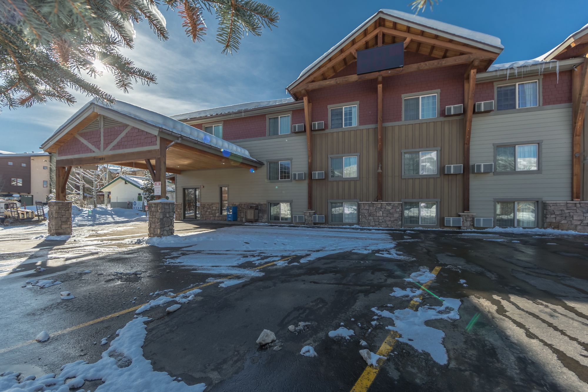 Steamboat Hotel