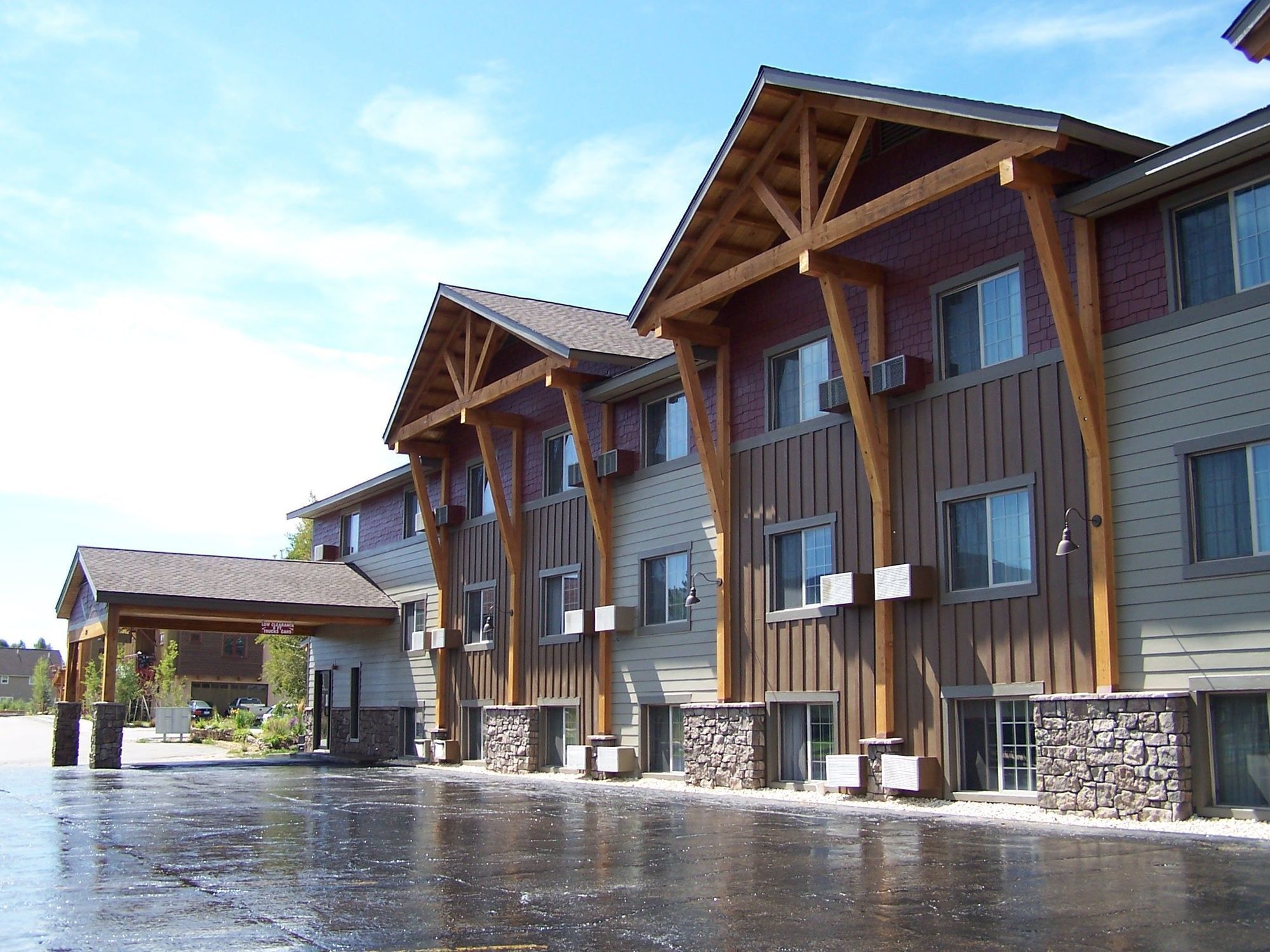 Steamboat Hotel