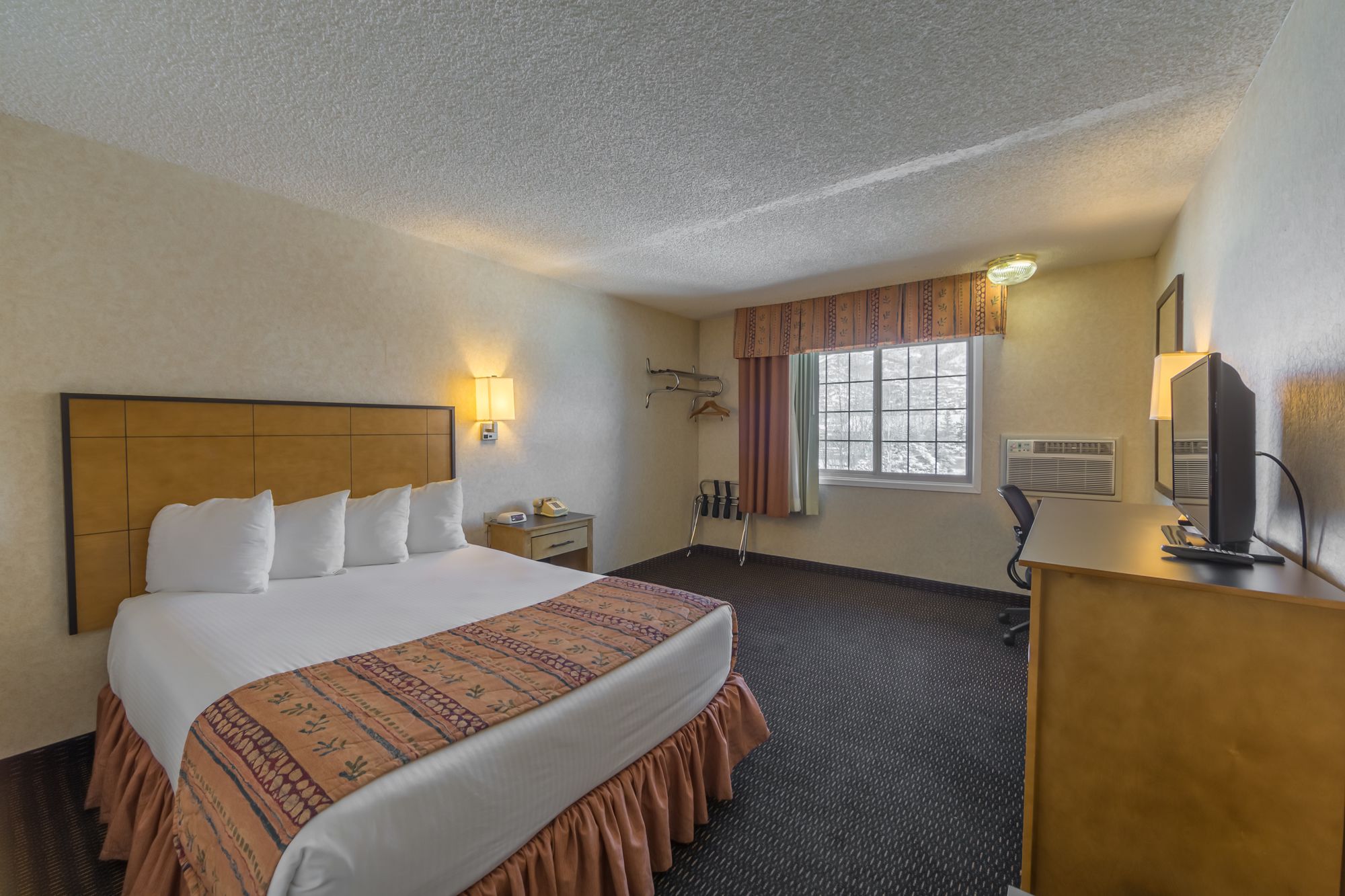 Steamboat Hotel
