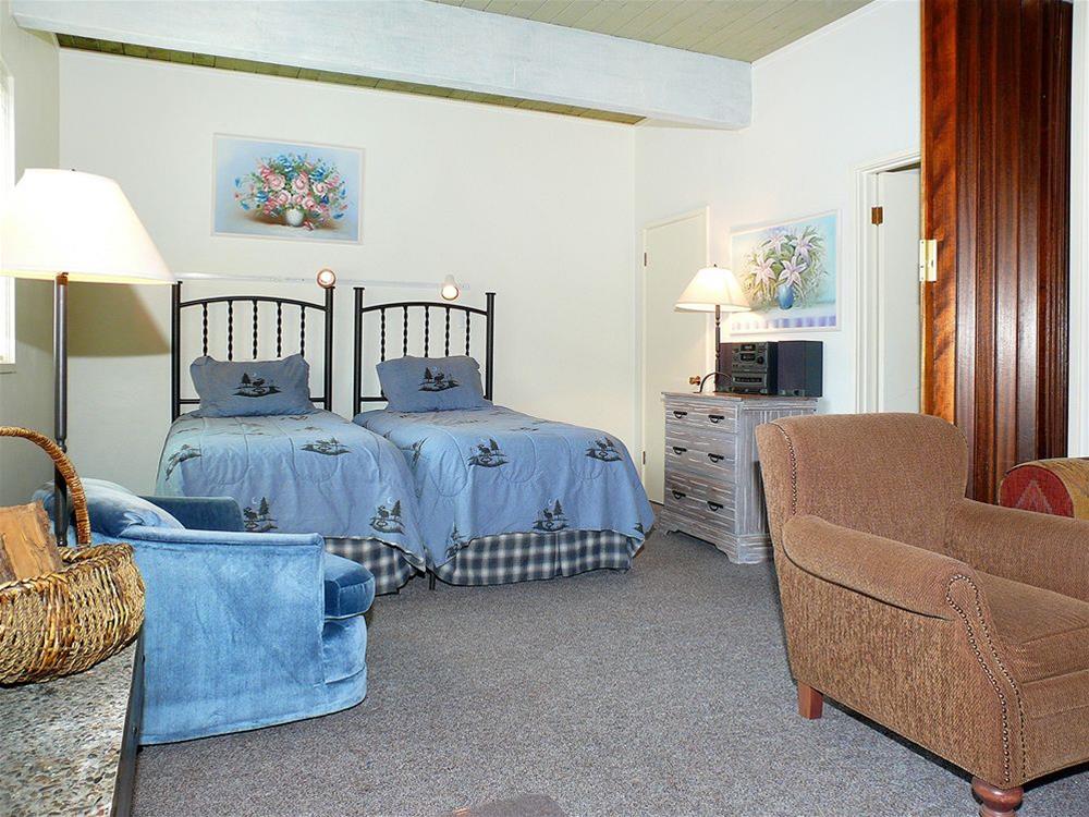 Storm Meadows Club Condominiums