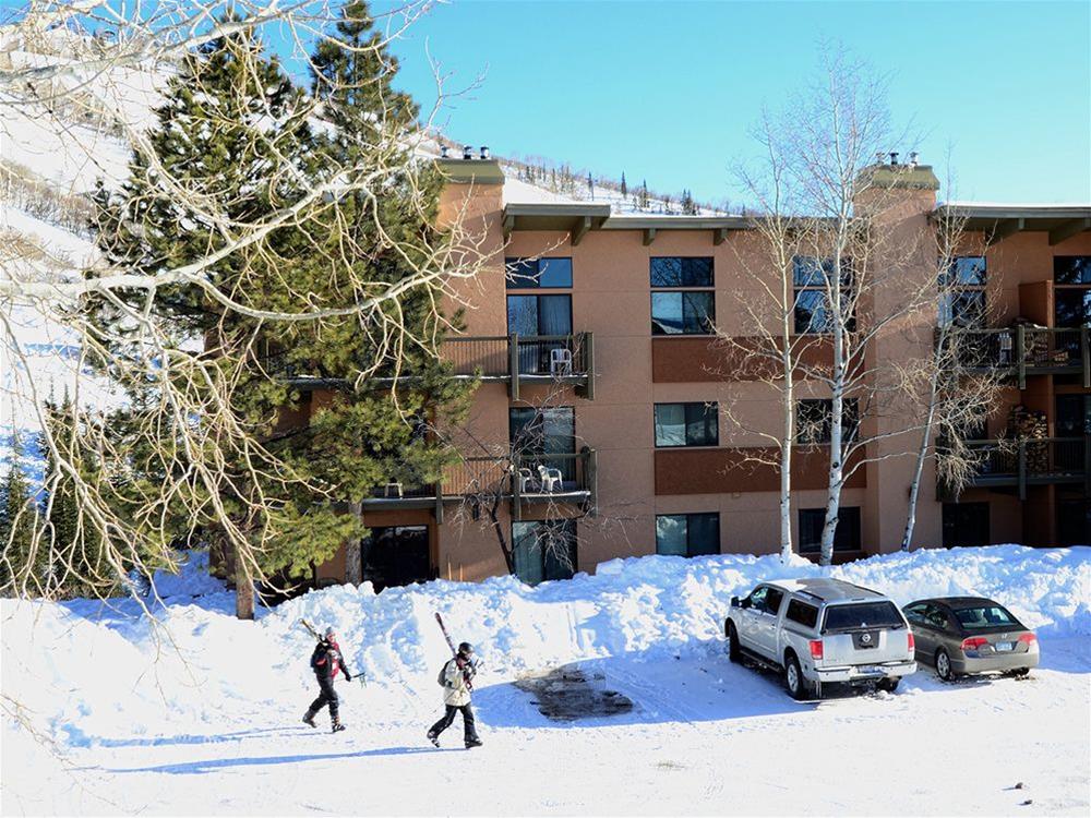 Storm Meadows Club Condominiums