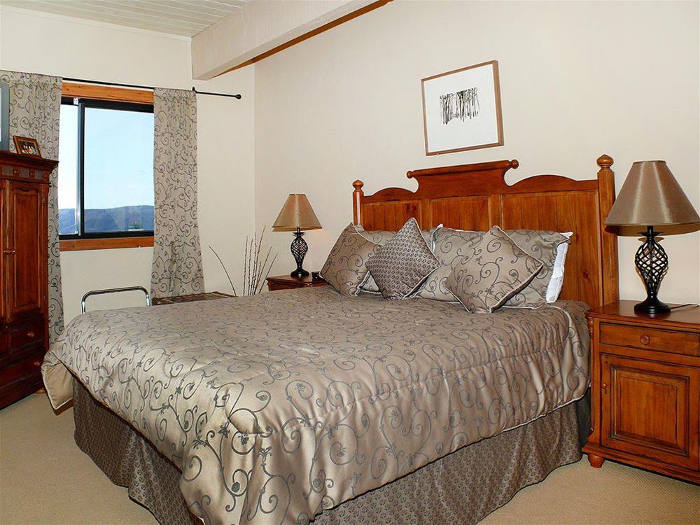 Storm Meadows Club Condominiums