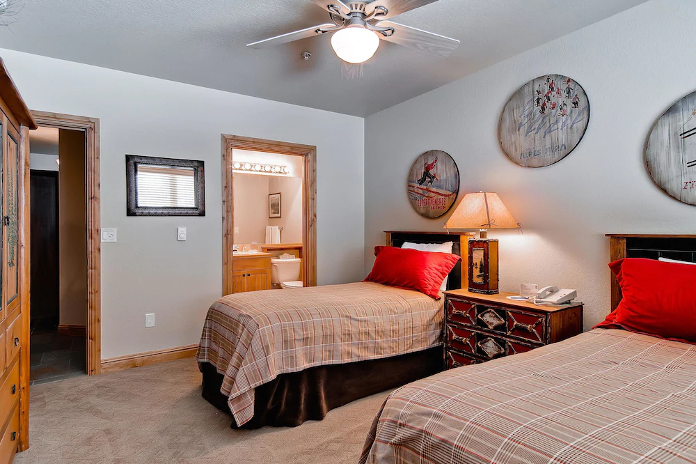 Torian Plum Creekside Building