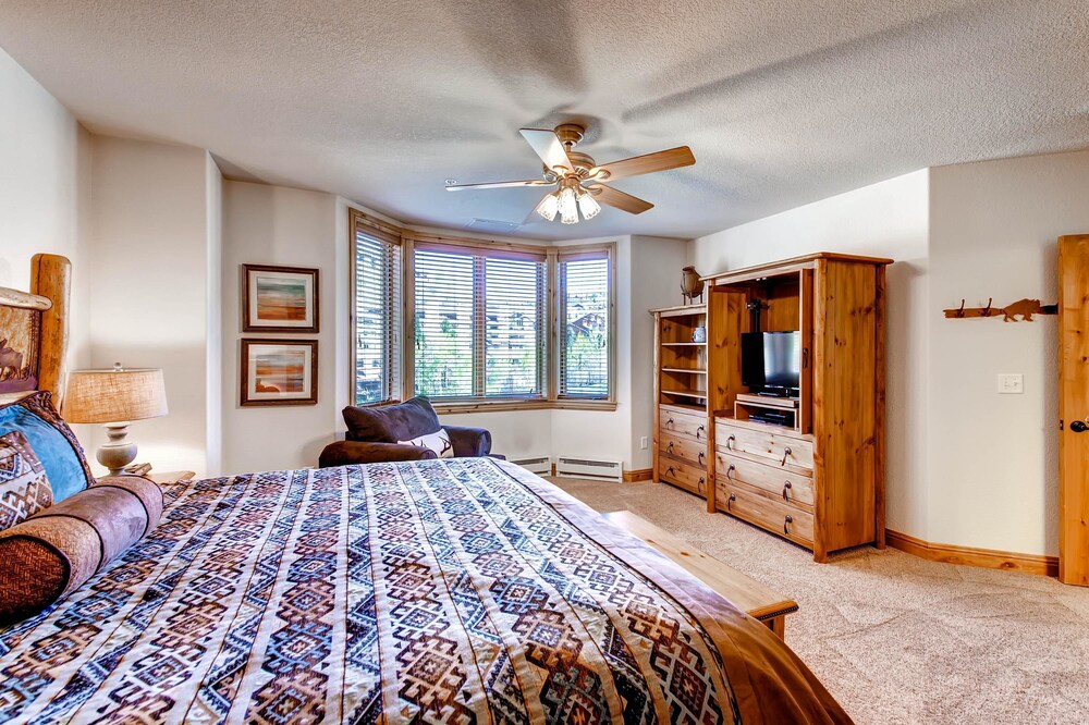 Torian Plum Creekside Building