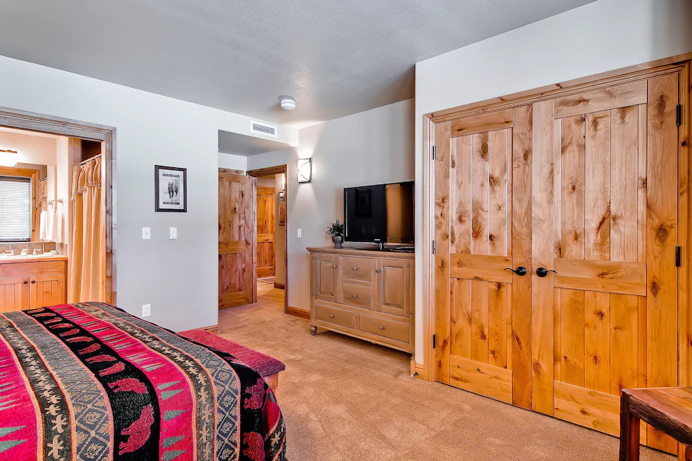 Torian Plum Creekside Building