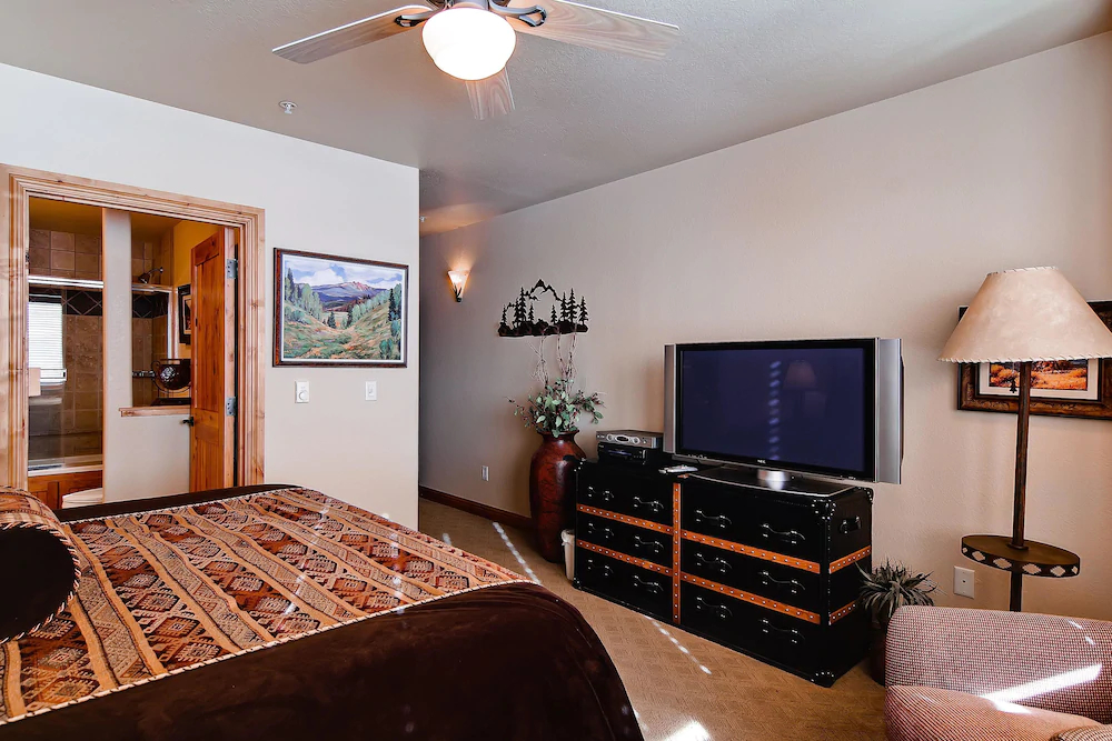 Torian Plum Creekside Building