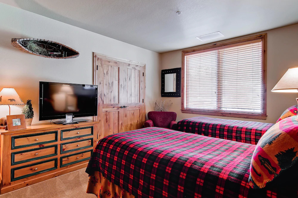 Torian Plum Creekside Building