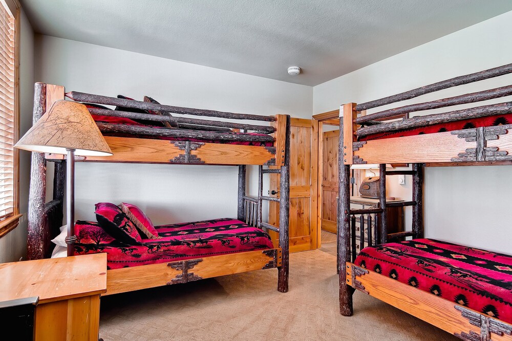 Torian Plum Creekside Building