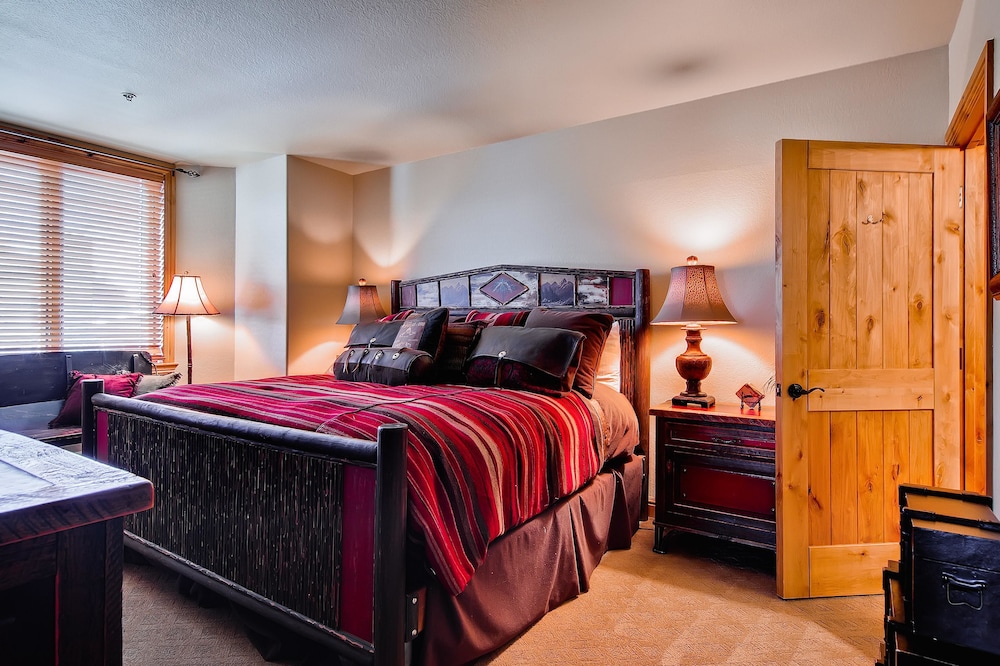 Torian Plum Creekside Building