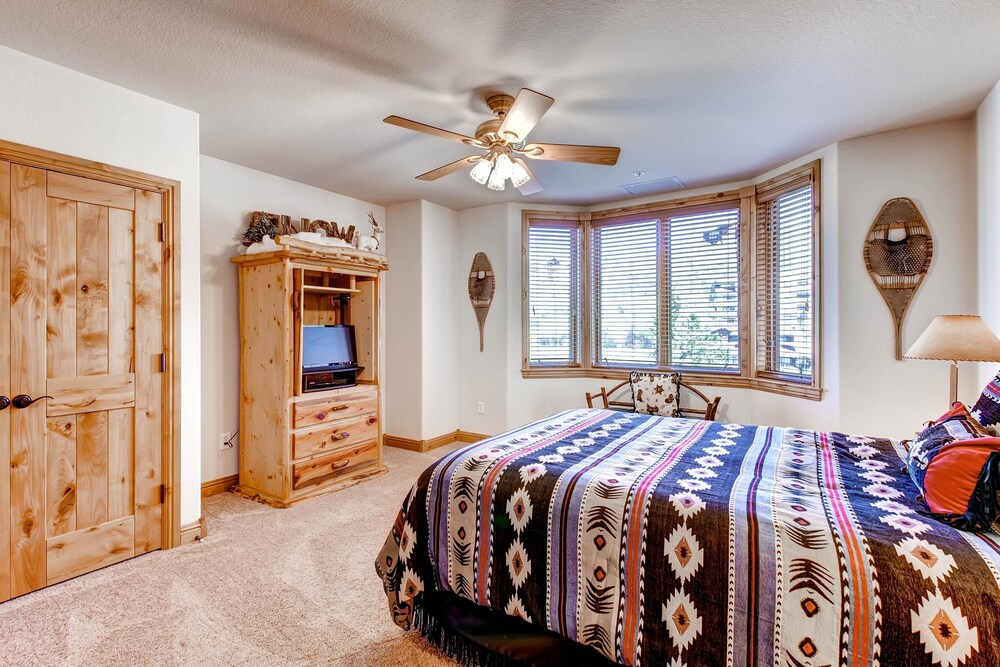 Torian Plum Creekside Building