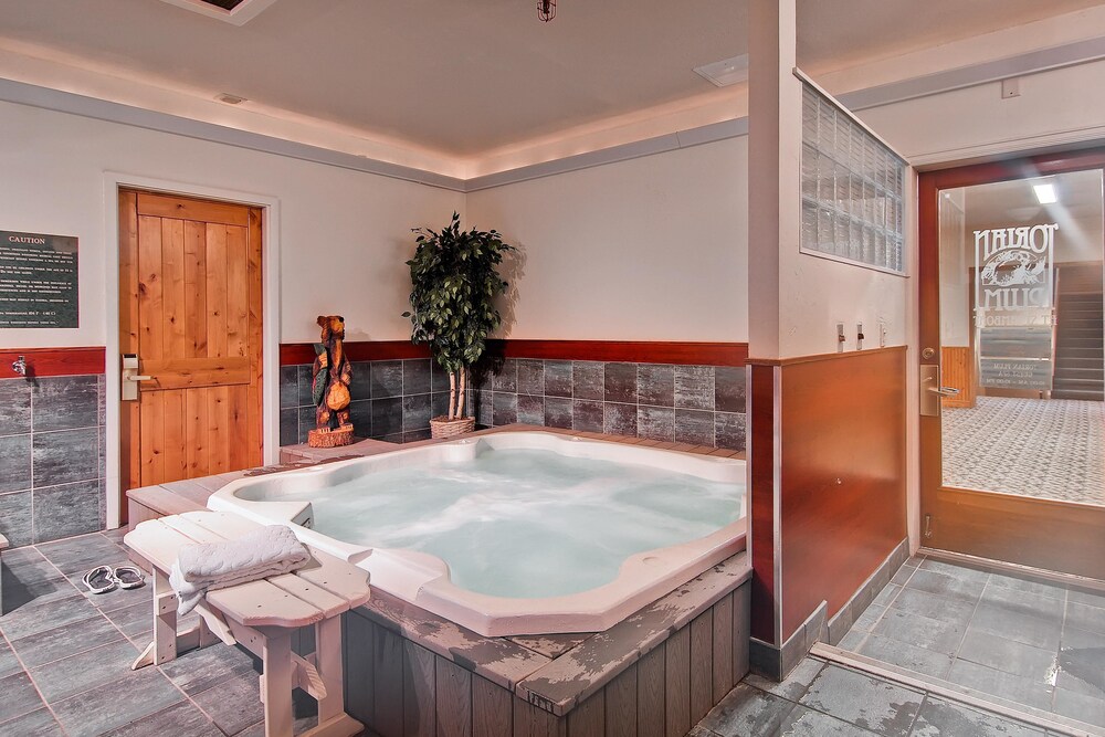 Torian Plum Creekside Building