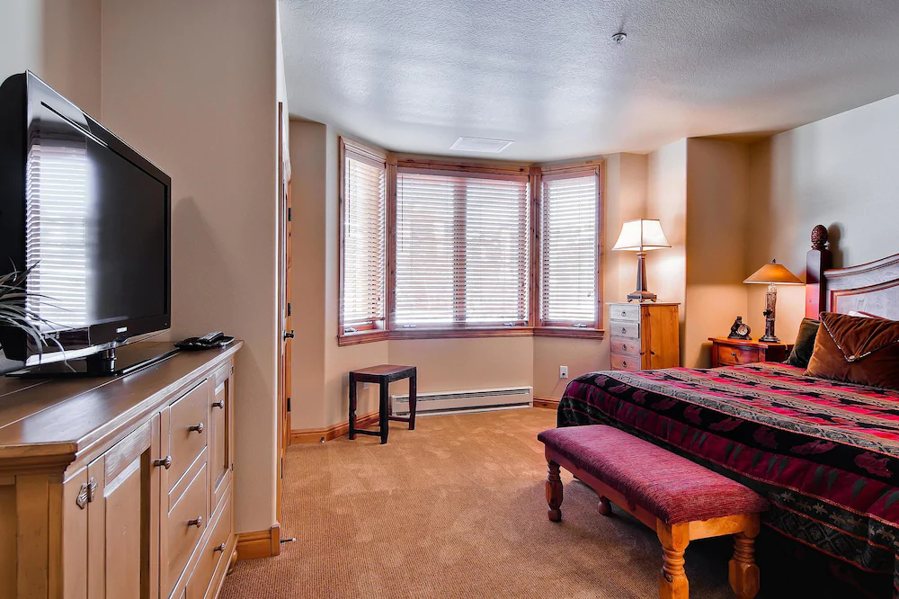 Torian Plum Creekside Building