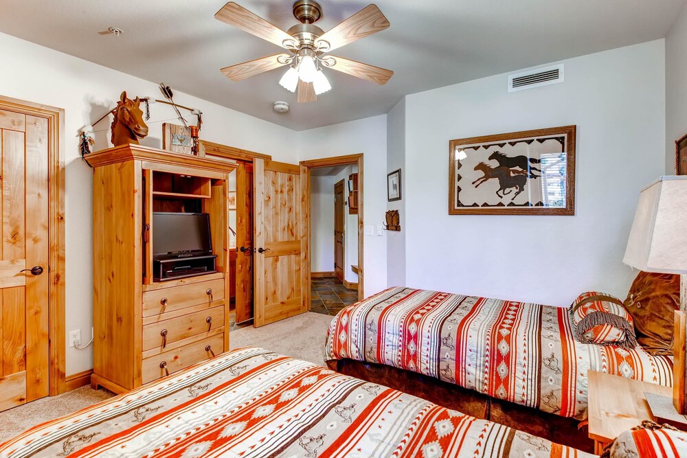 Torian Plum Creekside Building