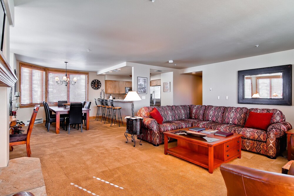 Torian Plum Creekside Building