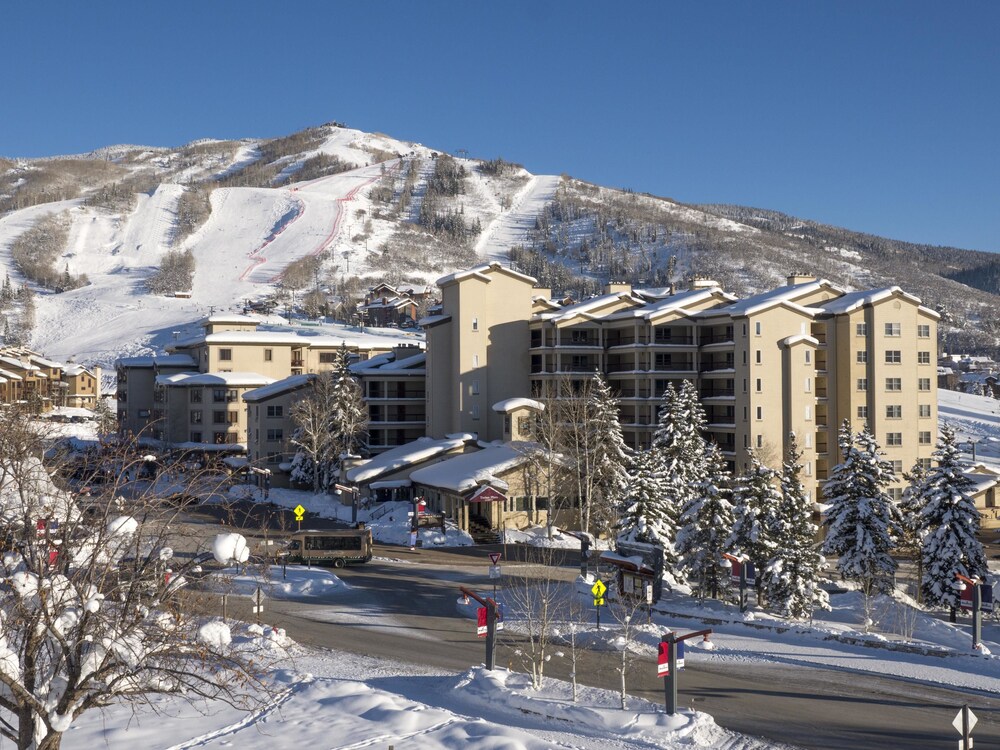 Torian Plum Creekside Building