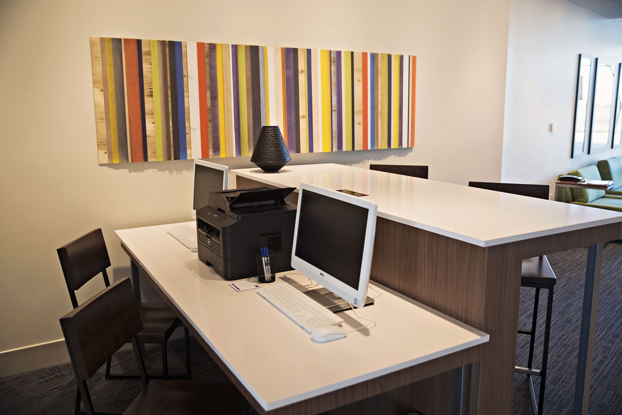 Holiday Inn Express & Suites Sterling