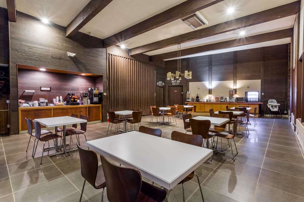 Super 8 by Wyndham Sterling CO