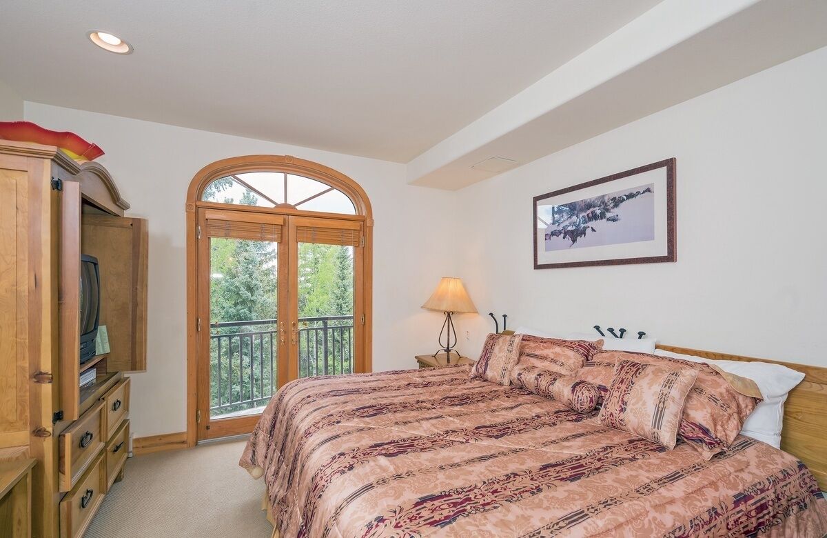 Bear Creek Lodge