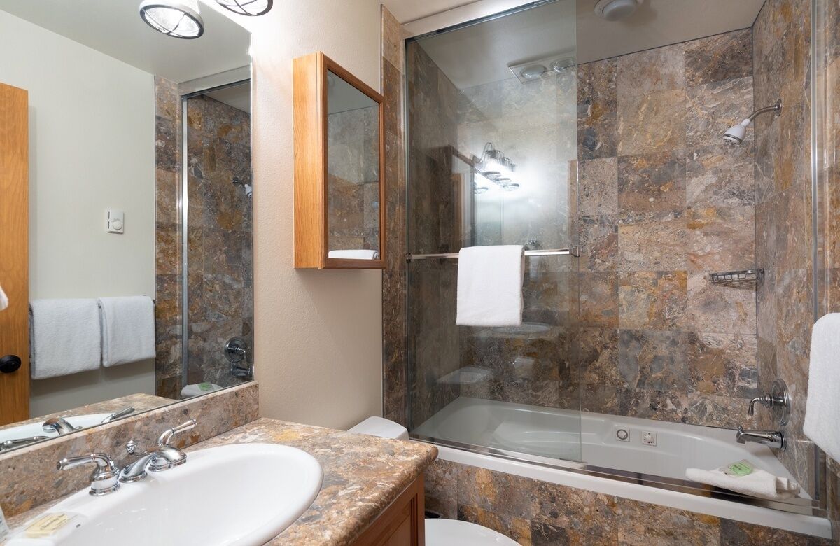 Bear Creek Lodge