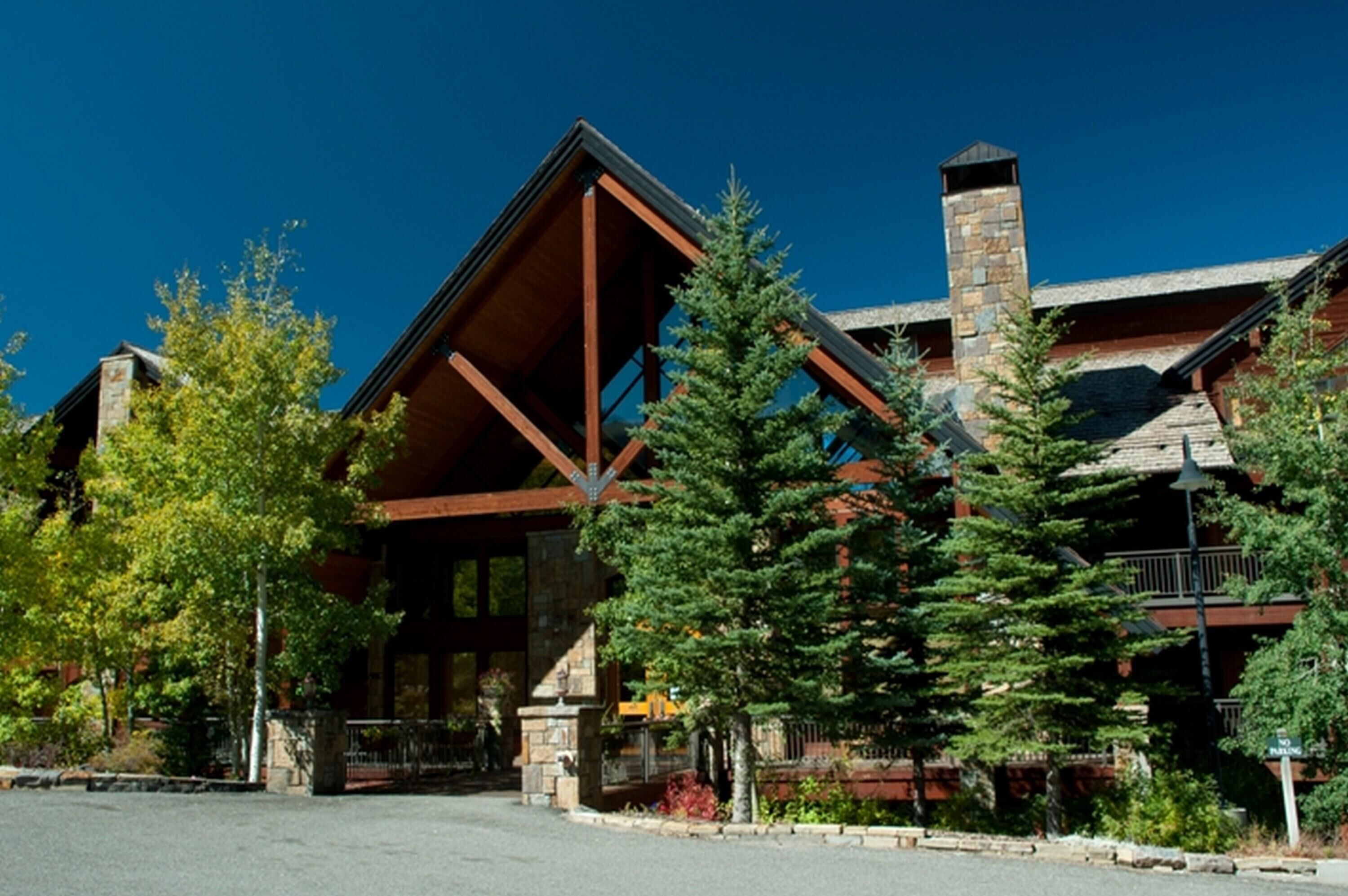 Bear Creek Lodge
