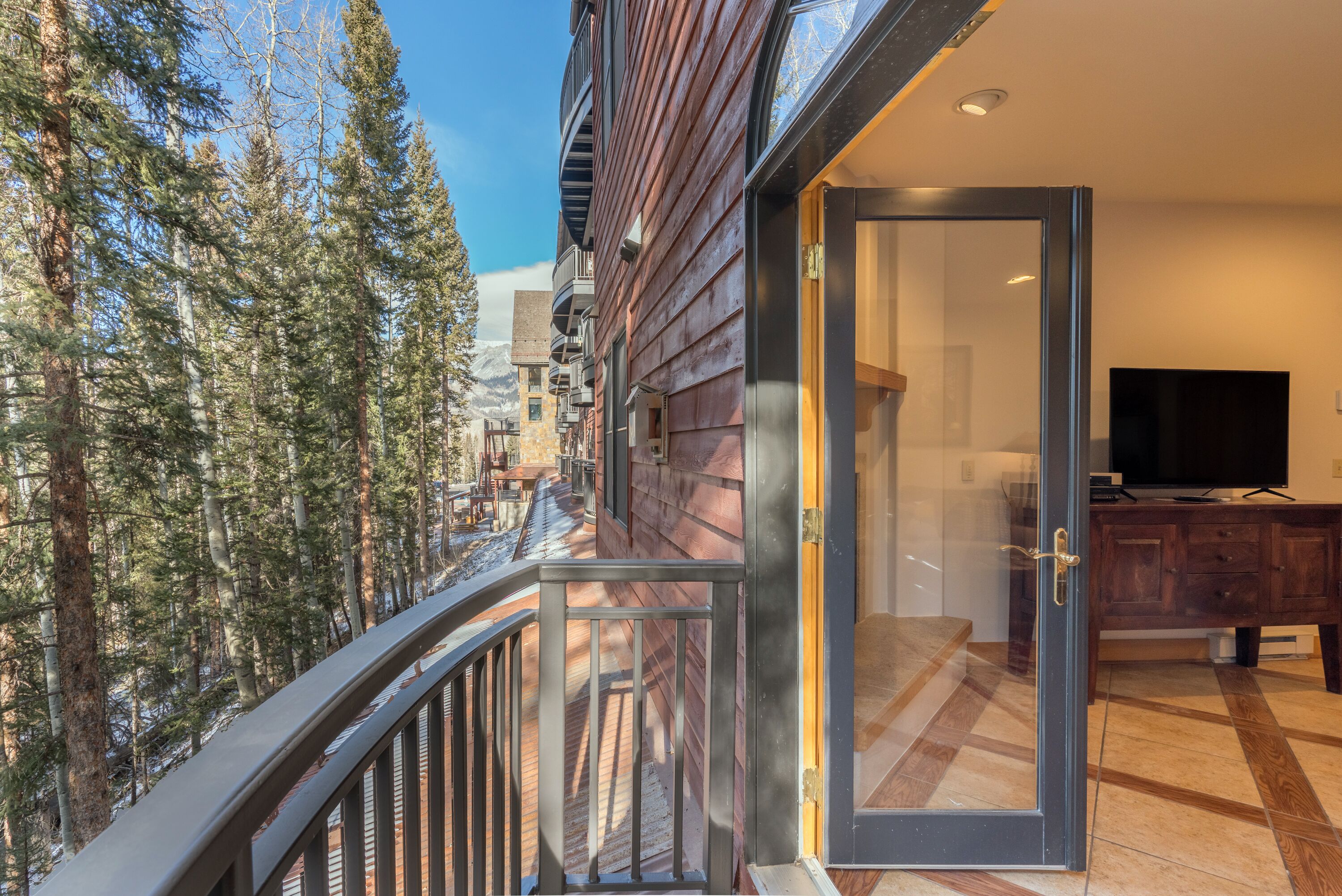 Bear Creek Lodge
