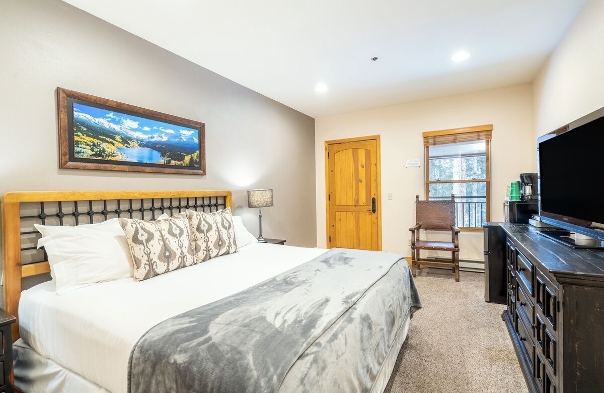 Bear Creek Lodge