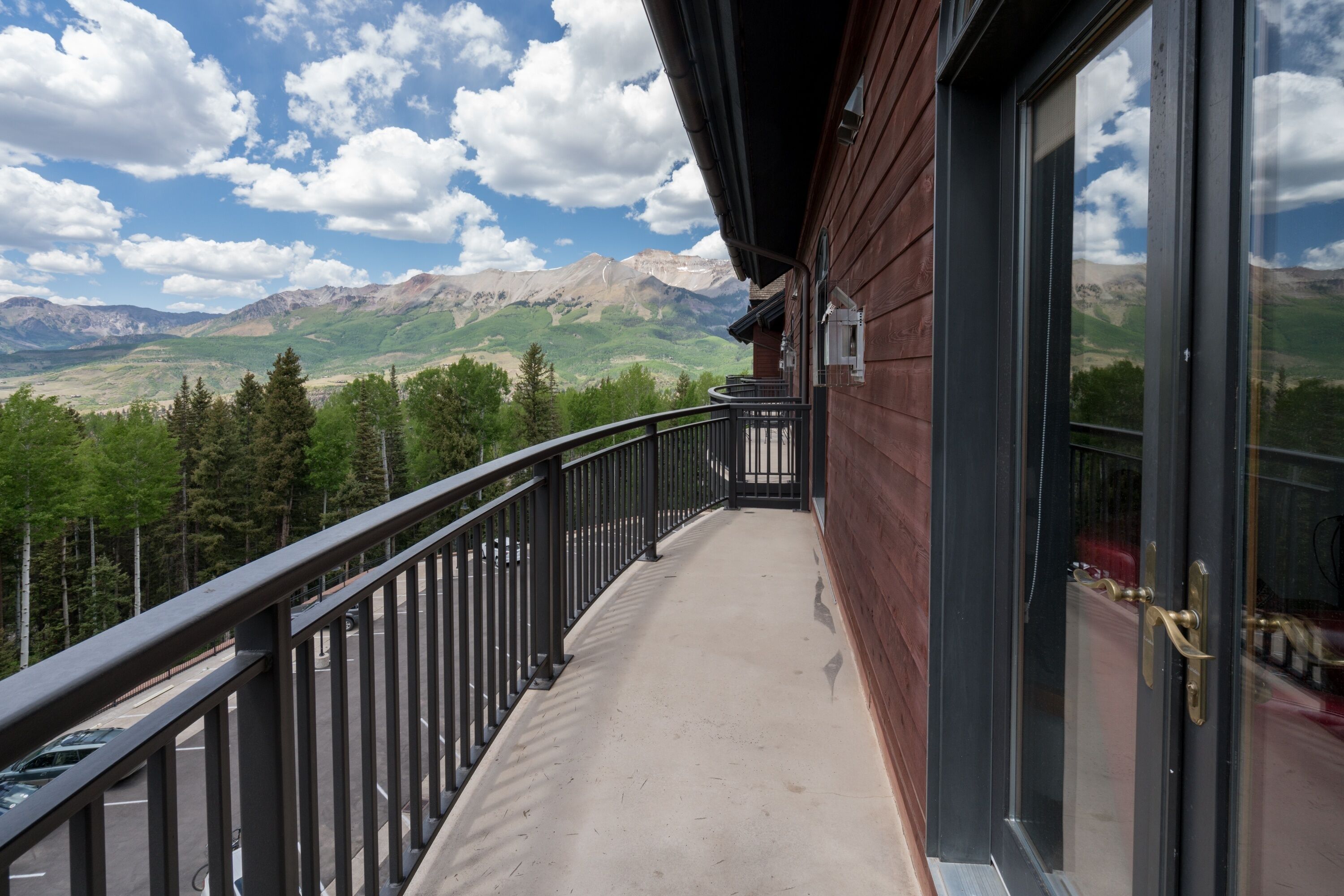 Bear Creek Lodge