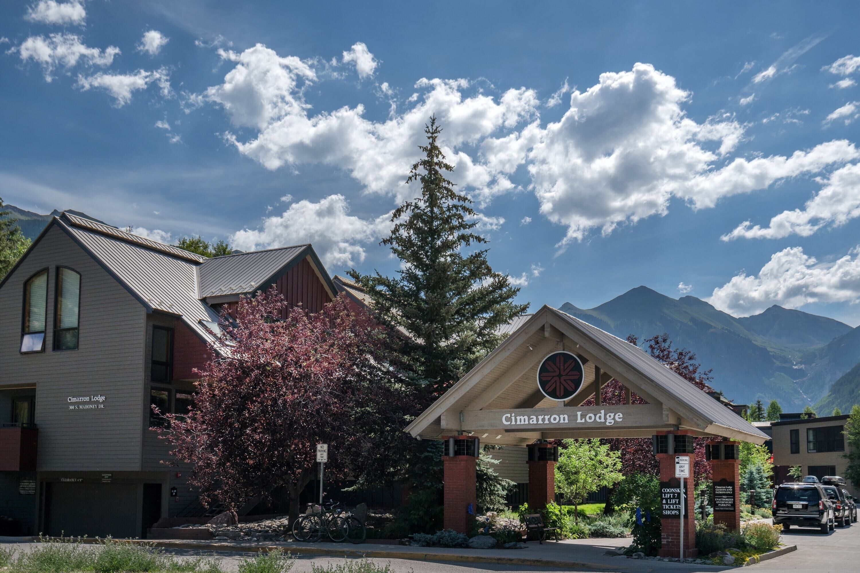Cimarron Lodge