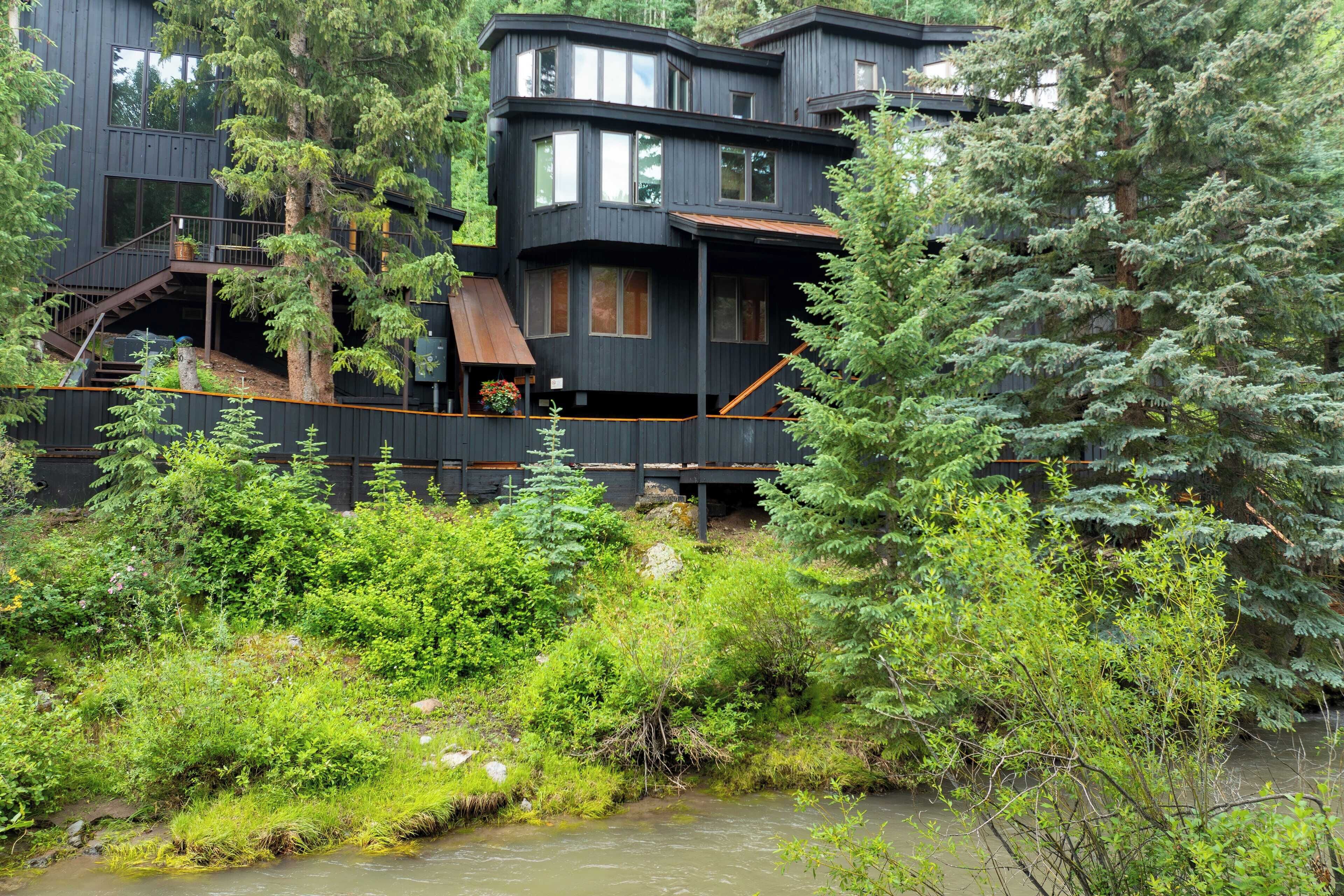 Manitou Riverhouse