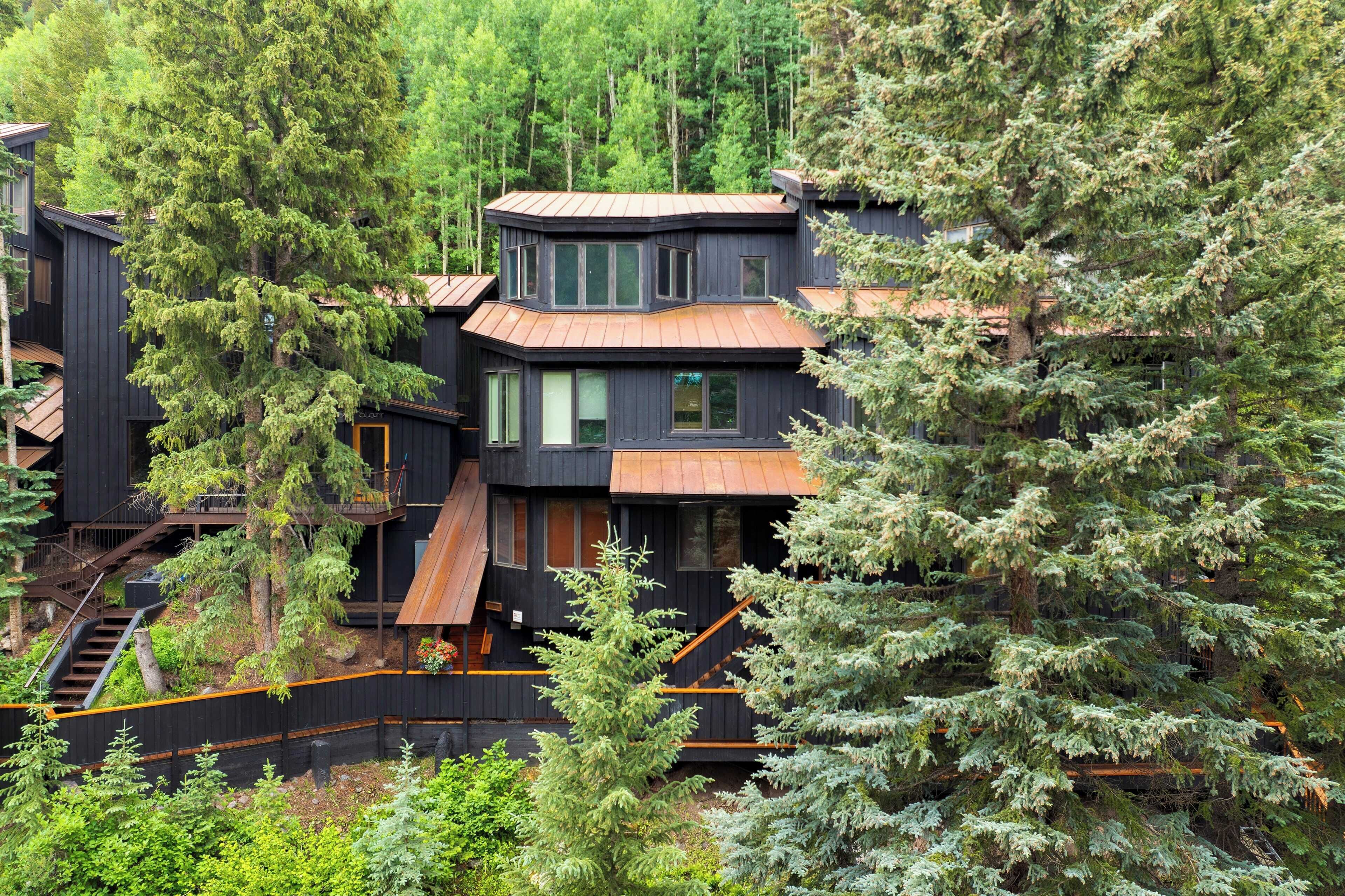Manitou Riverhouse