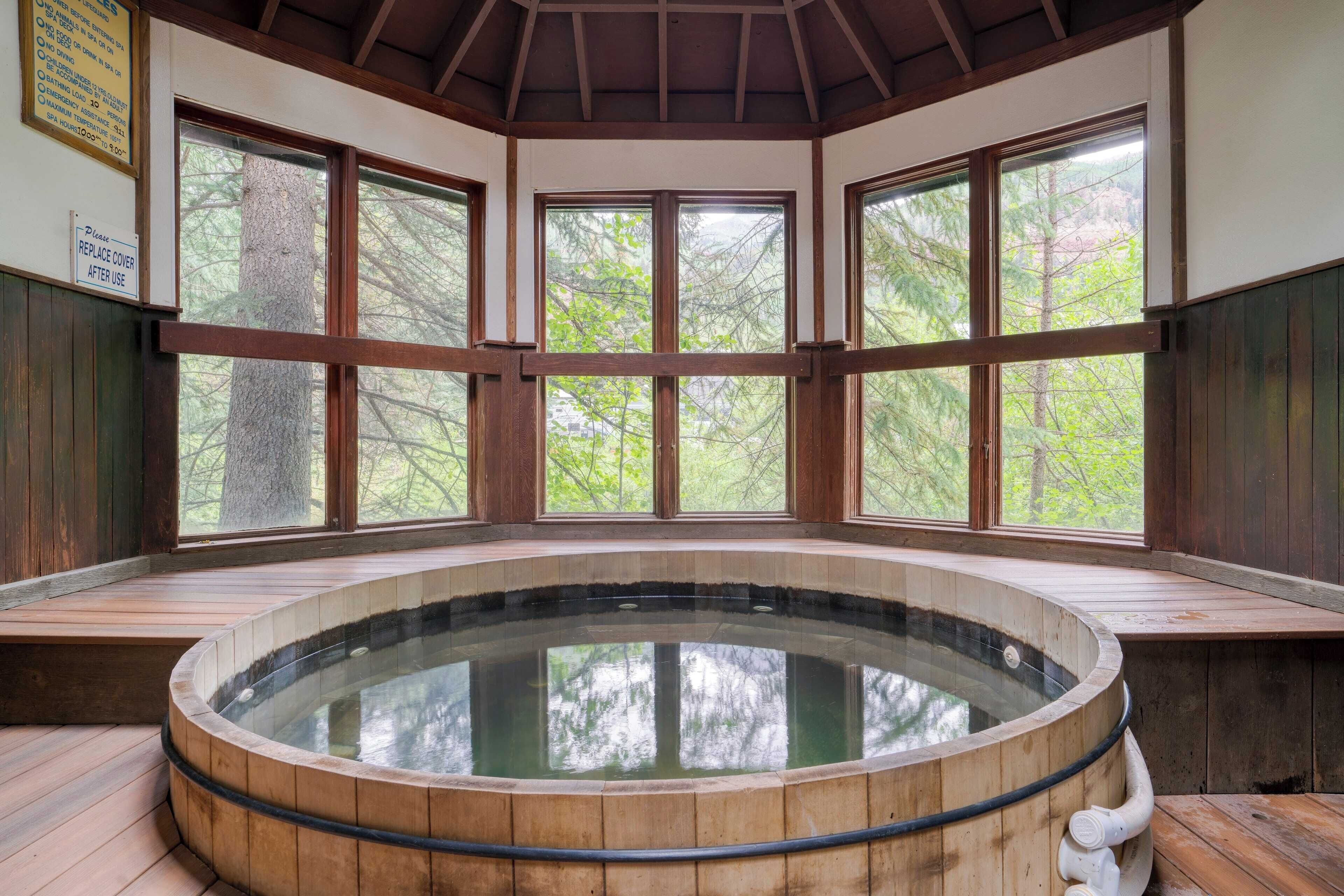 Manitou Riverhouse
