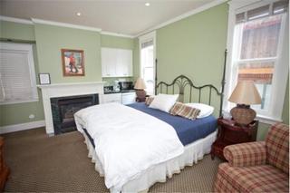 Montana Placer Inn