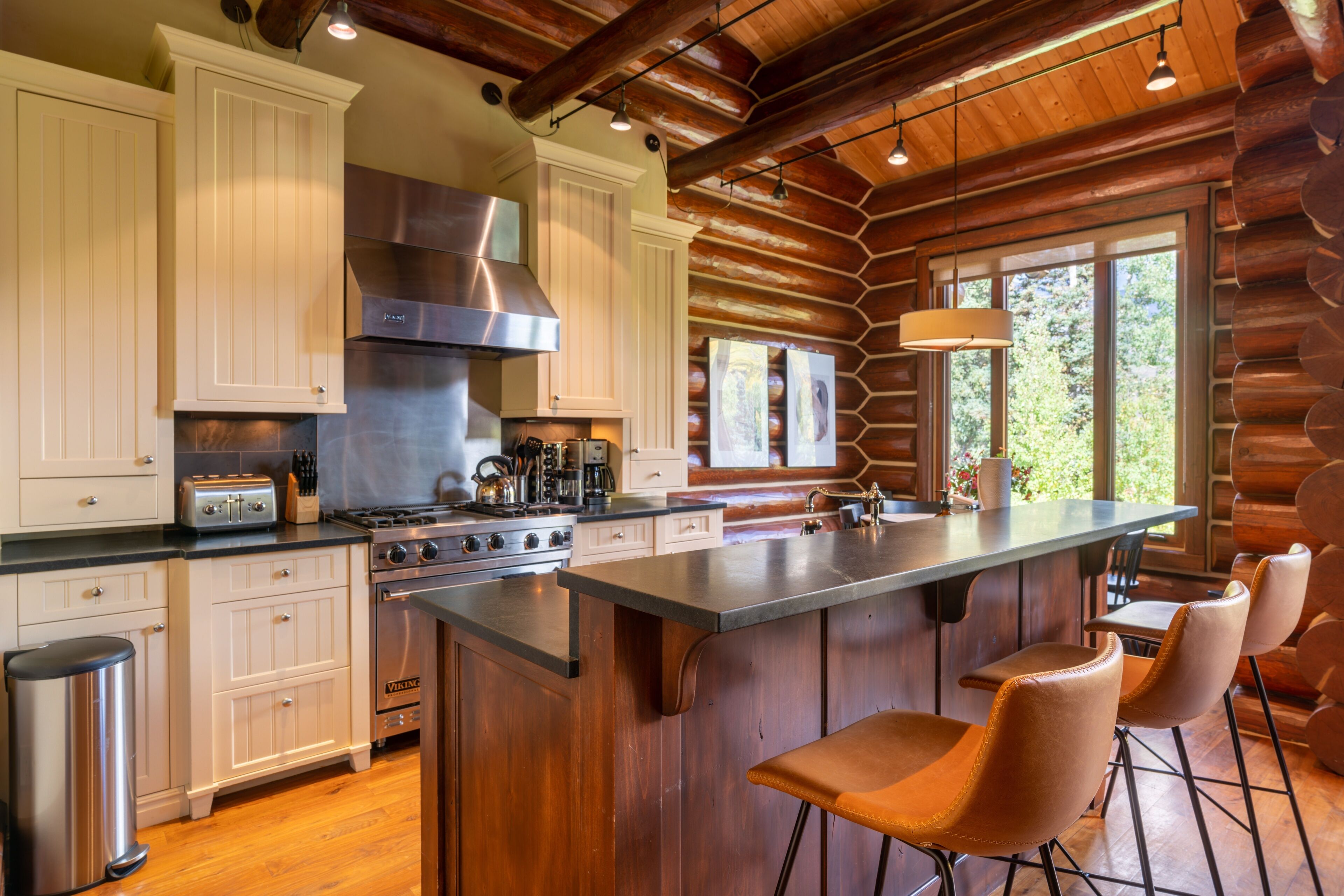 Townhome on the Creek 135 by Avantstay