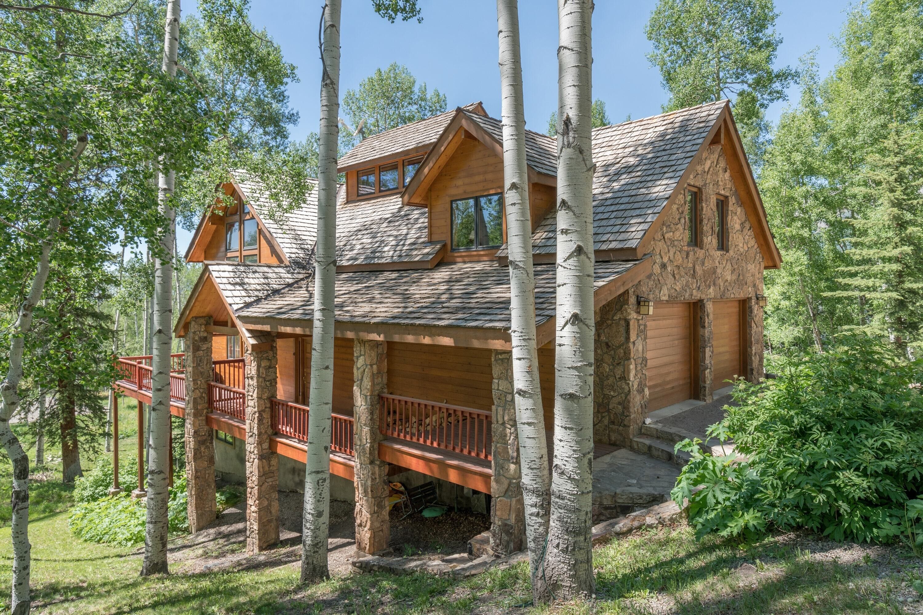 Wapiti Mountain Escape