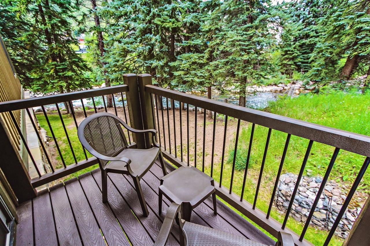 Aspen at Streamside