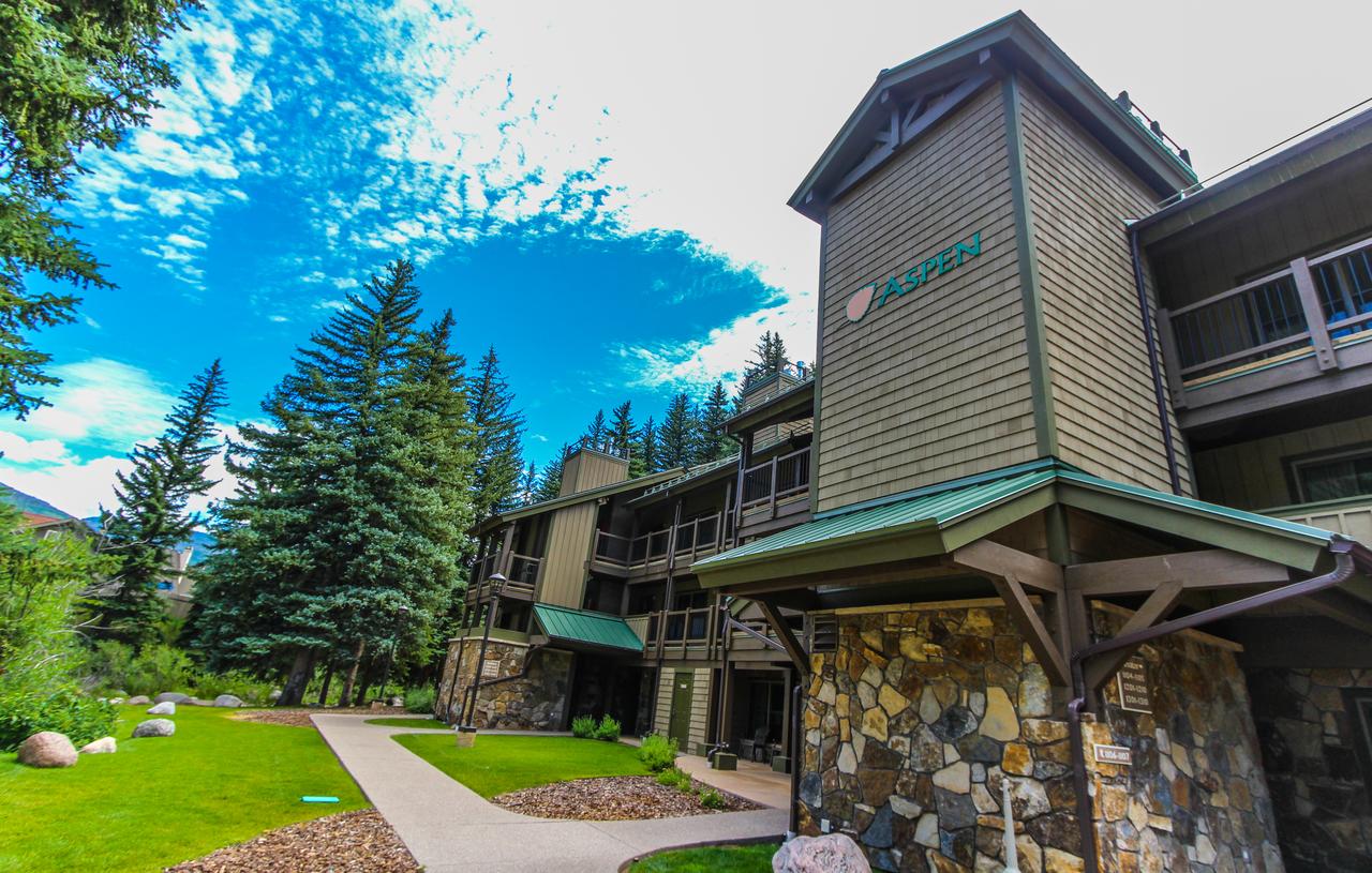 Aspen at Streamside