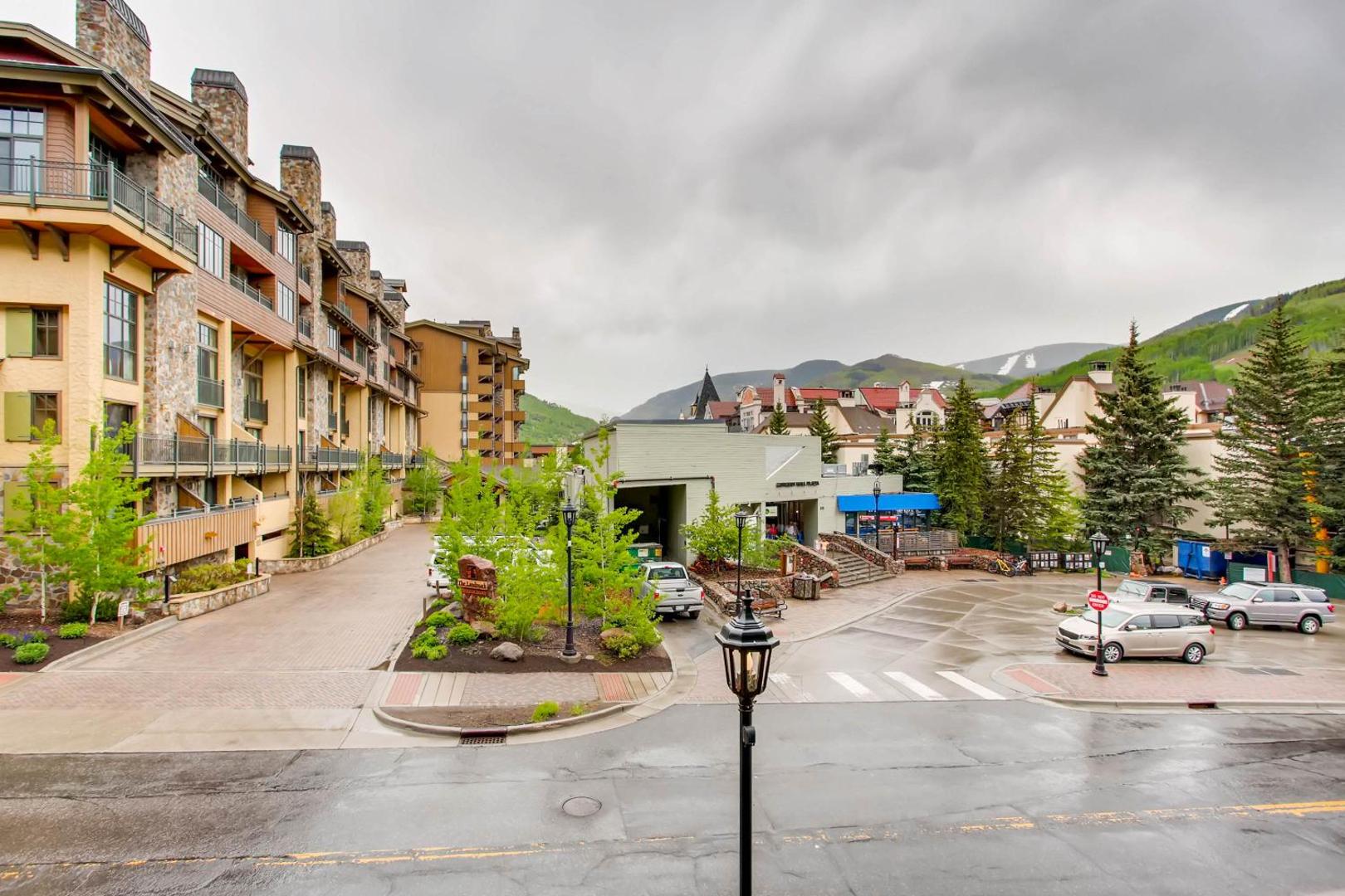 Lion Vail by East West