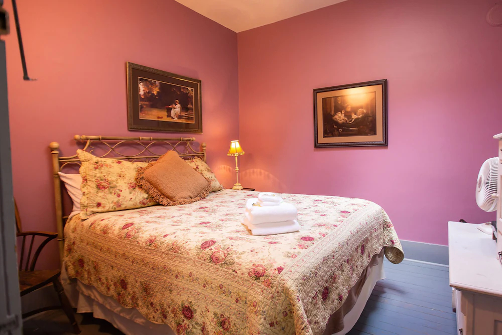 Olympia Hostel House