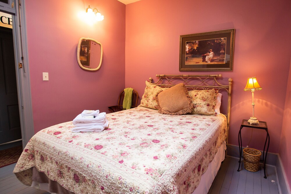 Olympia Hostel House